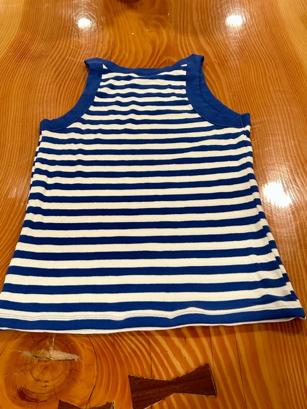 TWO Tank Tops - Size L - Picture 6 of 10
